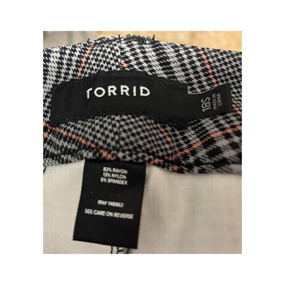 EUC Torrid Trouser Bootcut Ponte Pant Size 18 Short Grey Plaid with Coral Accent - Picture 5 of 5